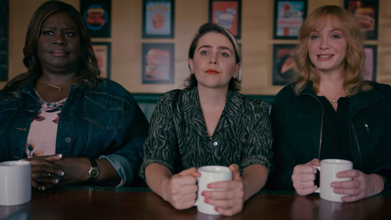 Ruby, Annie, and Beth sitting 