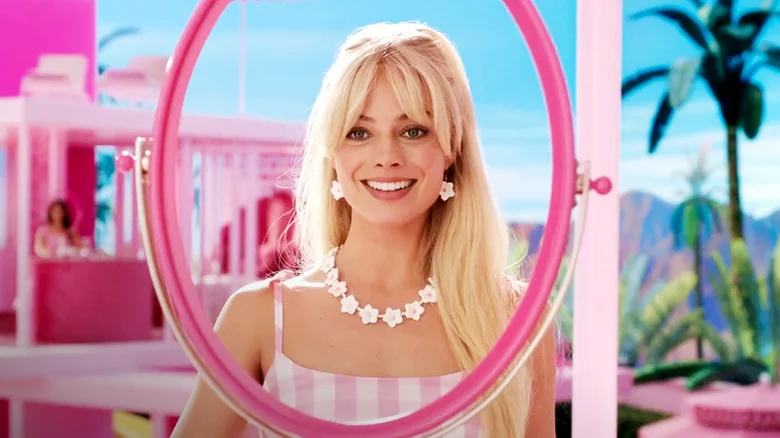 Margot Robbie Explains How She Got Into The Mind Of Barbie (& Compares ...