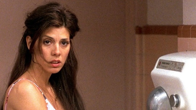 Marisa Tomei looking off in Slums of Beverly Hills