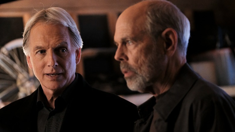 Agents Gibbs and Fornell talking