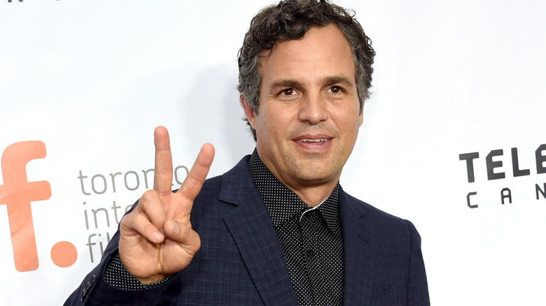 Mark Ruffalo peace sign