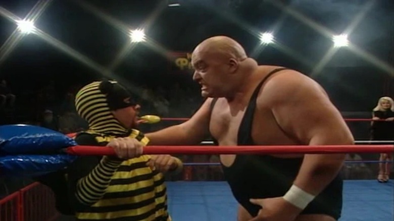 King Kong Bundy fights Bud