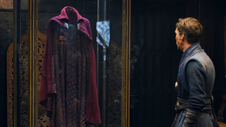 Benedict Cumberbatch in Doctor Strange cloak