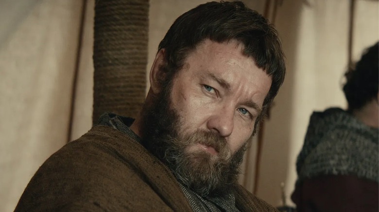 Joel Edgerton playing Shakespeare's Falstaff