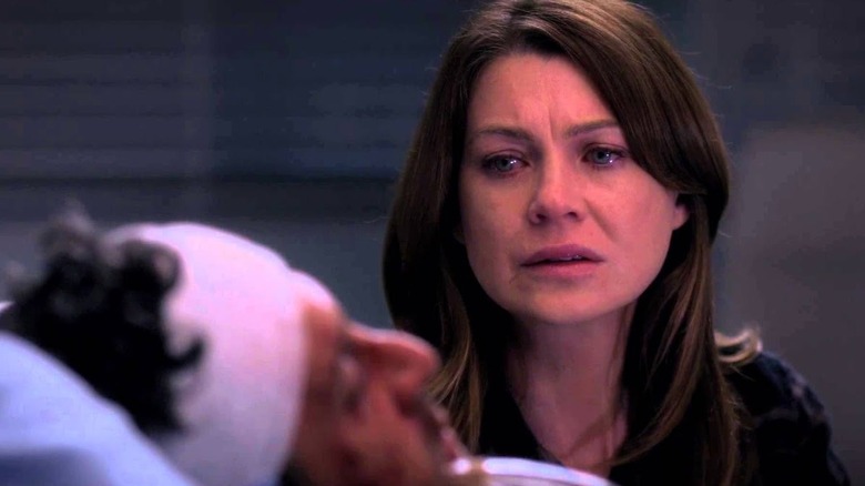 Meredith looking at Derek dying