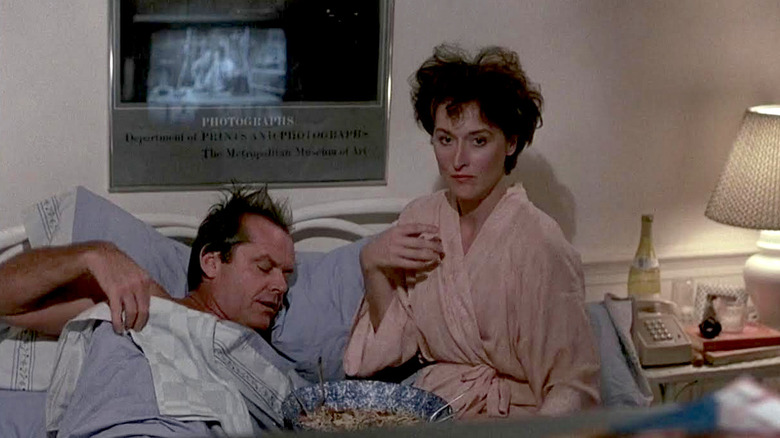 Nicholson and Streep in bed with pasta