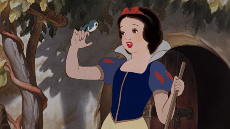 Snow White singing