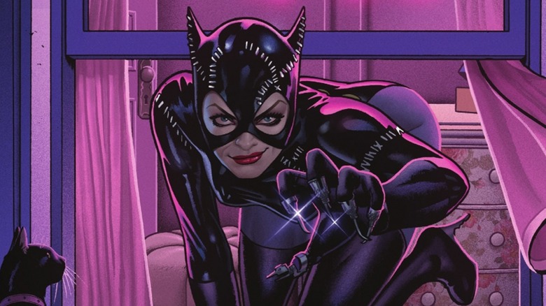 Michelle Pfeiffer's Catwoman extending claws