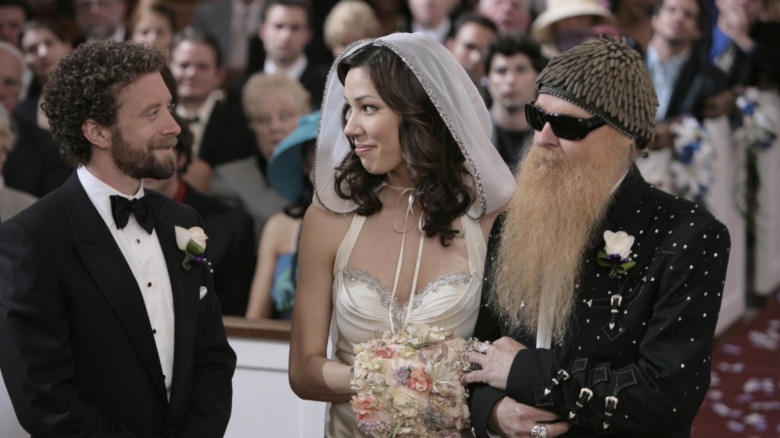 Billy Gibbons walks Angela down the aisle to Hodgins in Bones