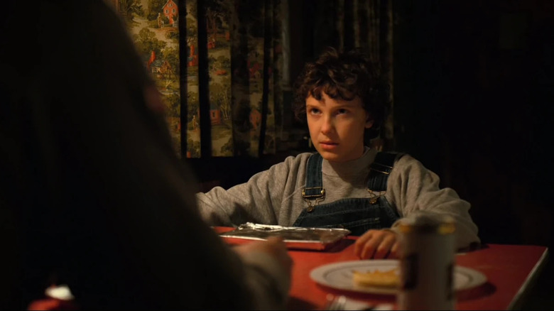 Eleven eats dinner with Hopper