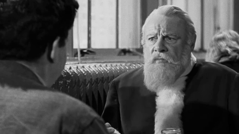 Edmund Gwenn looking concerned