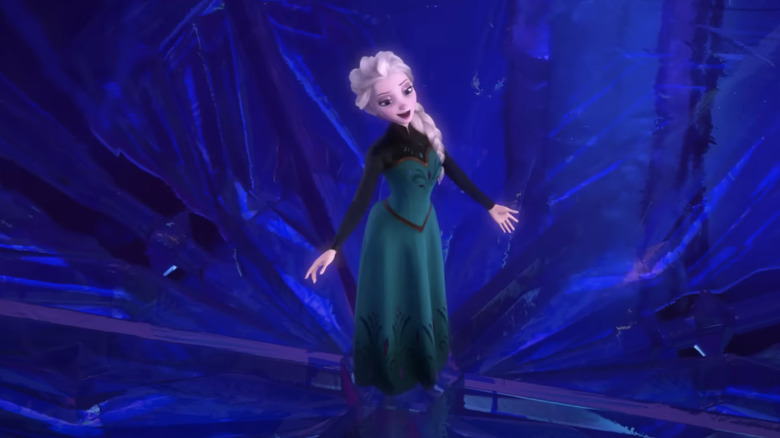 Elsa sings Let it Go 