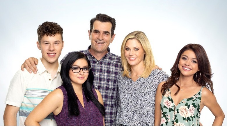 The Dunphy's family photo (from left to right, Luke, Alex, Phil, Claire, and Hailey)