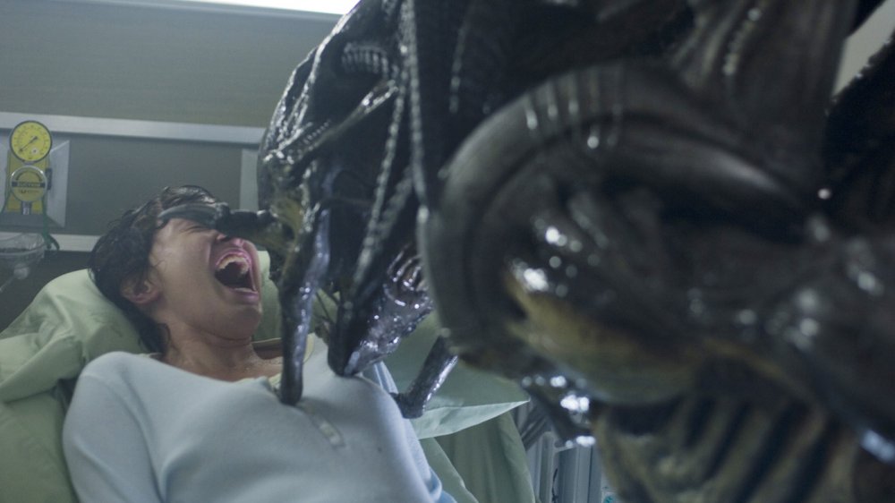 The Predalien gets uncomfortably close in 'Alien Vs Predator: Requiem'