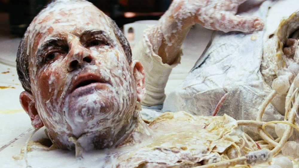 Ian Holm dismantled in 'Alien'