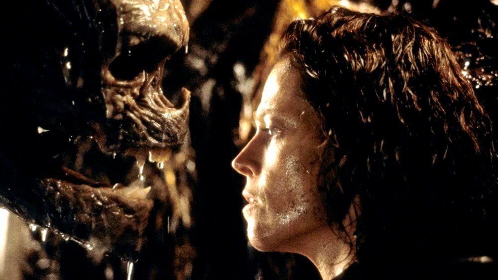 Two alien/human hybrids in 'Alien: Resurrection'