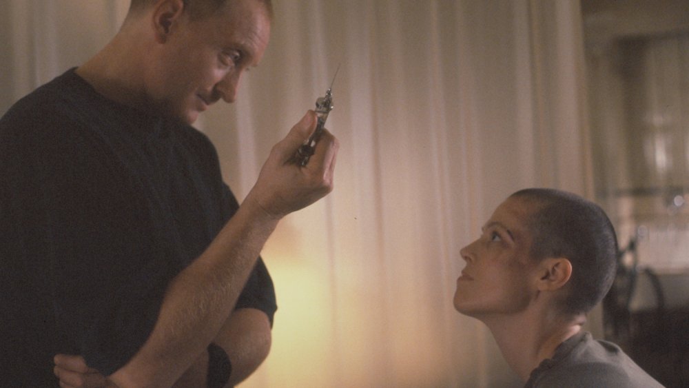 Charles Dance and Sigourney Weaver flirt medically in 'Alien 3'