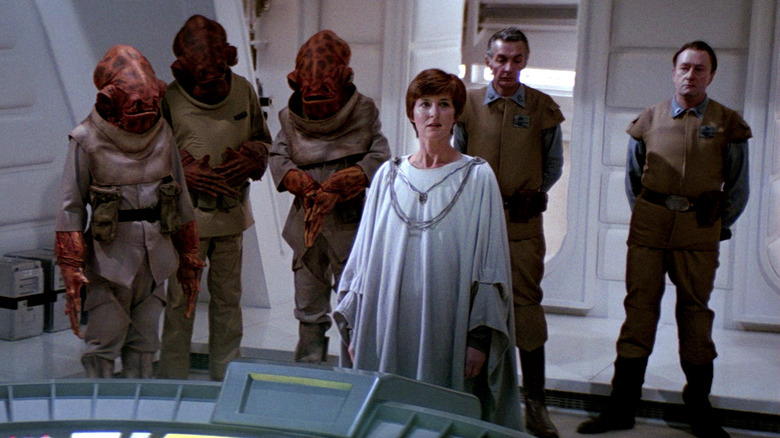 Mon Mothma addressing other rebel leaders