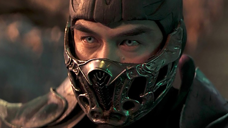 Sub-Zero mask blue eyes