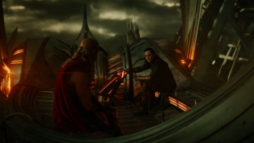 Chris Hemsworth and Tom Hiddleston in Thor: The Dark World