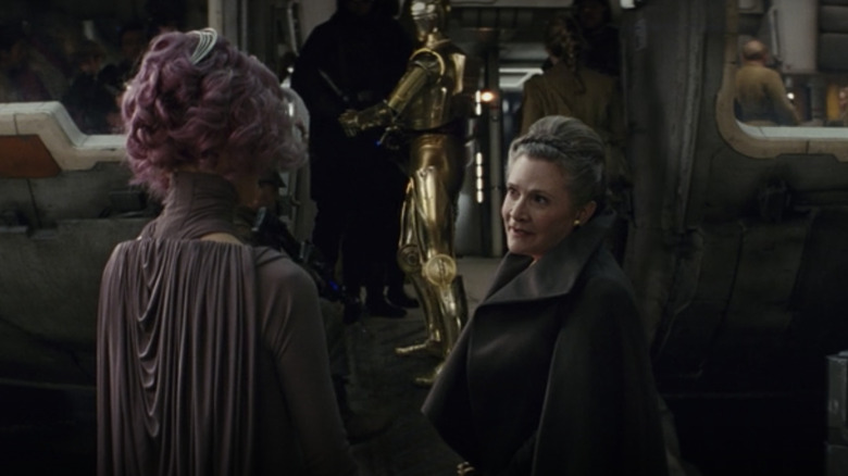 Carrie Fisher as General Leia and Laura Dern as Holdo in Star Wars: The Last Jedi