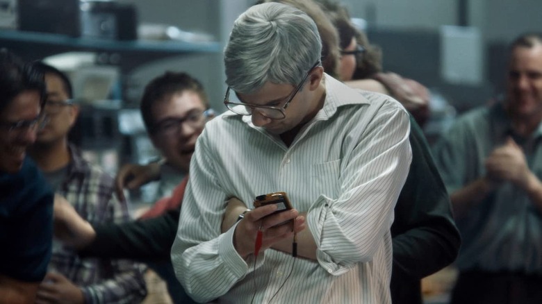 Jay Baruchel testing out a new phone