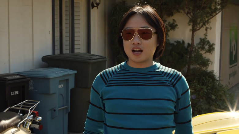 Jian-Yang wearing sunglasses