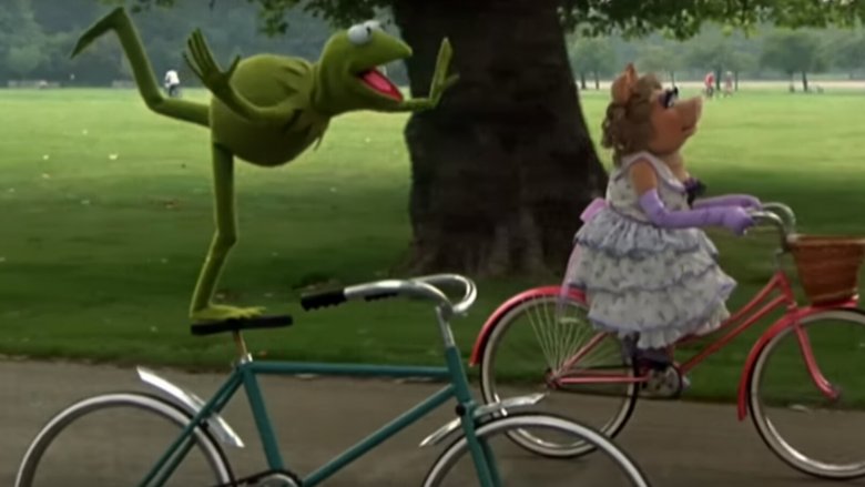 Kermit and Miss Piggy in The Great Muppet Caper