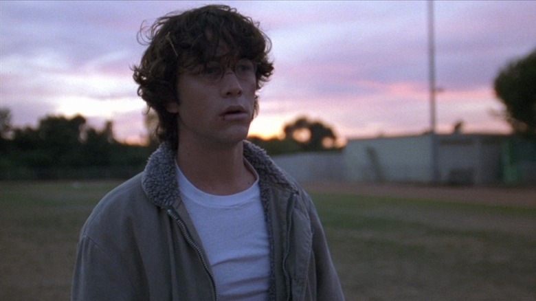 Joseph Gordon Levitt on field