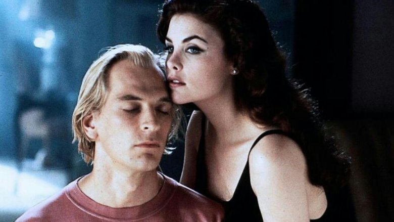 Sherilyn Fenn and Julian Sands in Boxing Helena