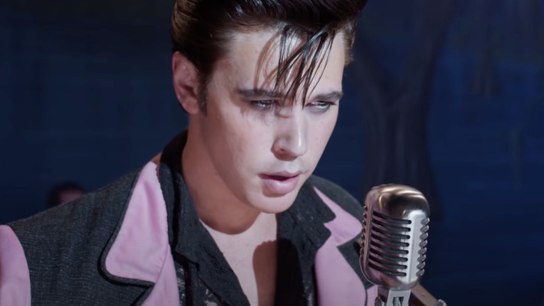 Austin Butler in Elvis