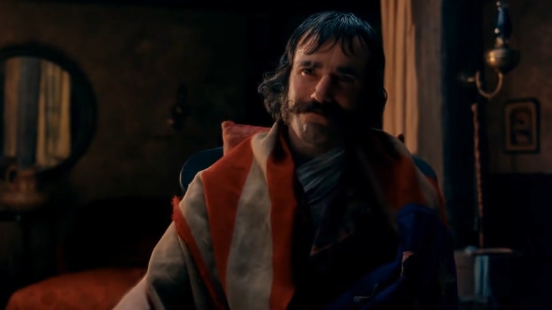 Daniel Day Lewis wears American flag