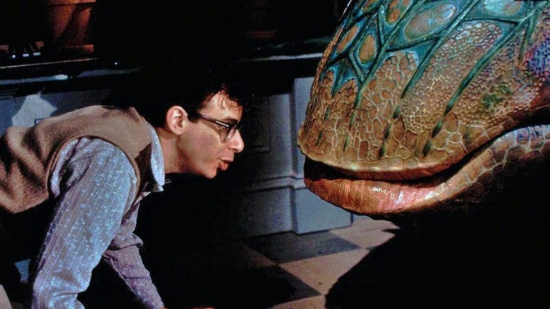 Seymour talks to Audrey II