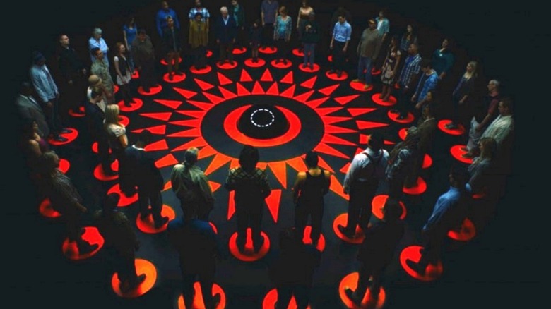 People trapped in circle