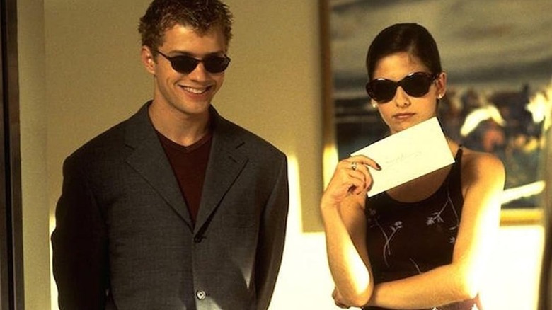 Sebastian and Kathryn wearing sunglasses in "Cruel Intentions."