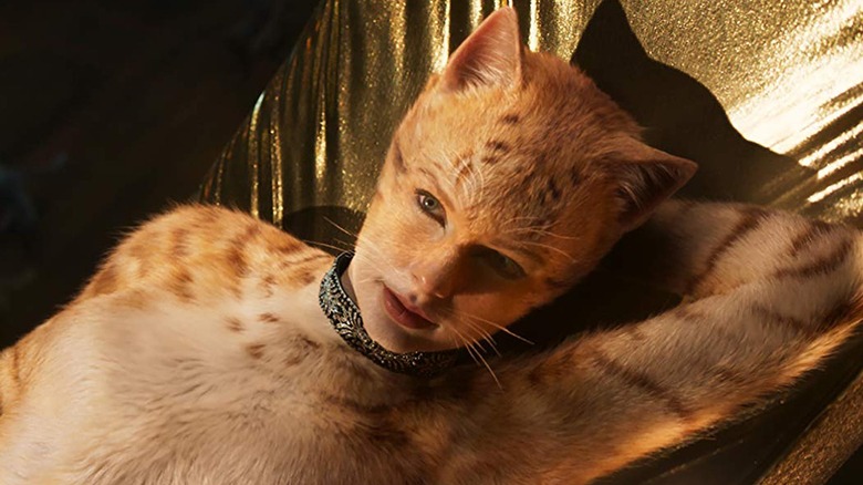 Bombalurina lounging around in Cats (2019)