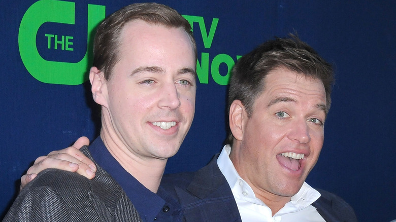 Murray and Weatherly posing together