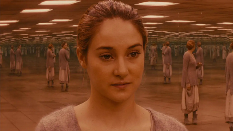 Tris in hall of mirrors