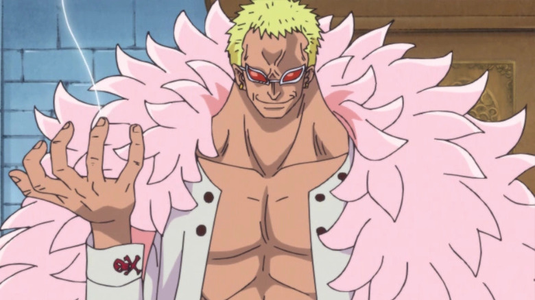 Doflamingo holding hand up