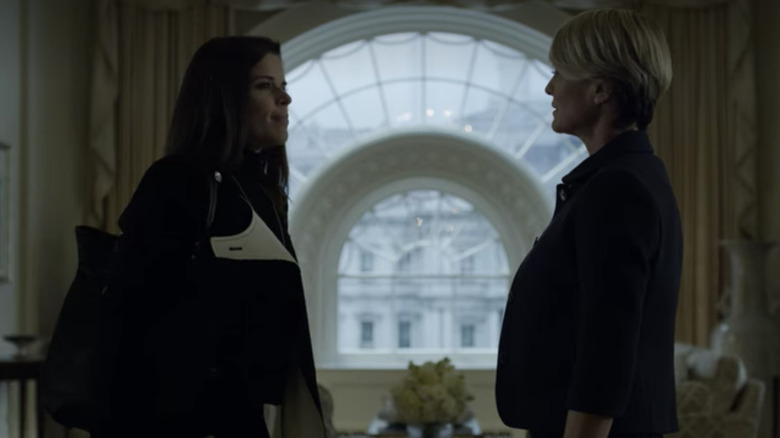 Neve Campbell and Robin Wright face each other in White House