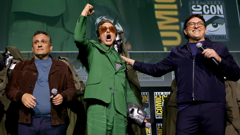 RDJ on stage with Russos