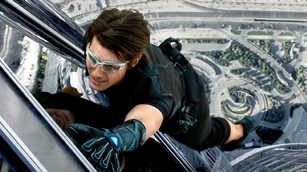 Ethan Hunt on the side of the Burj Khalifa