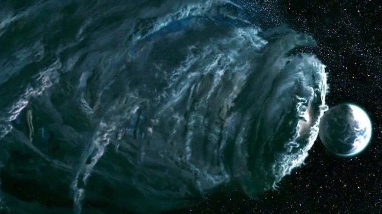 A giant cloud devours Earth in "Fantastic Four: Rise of the Silver Surfer" (2007)