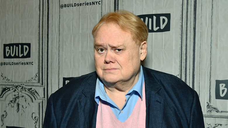 Louie Anderson making faces