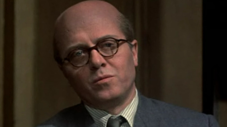 Richard Attenborough wears glasses