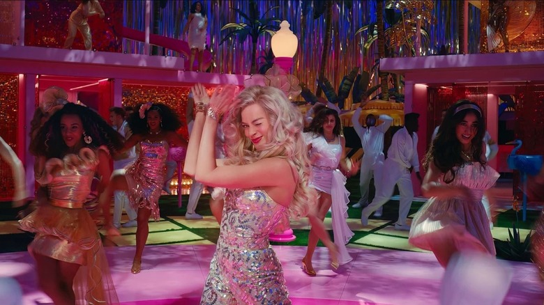 Margot Robbie dancing