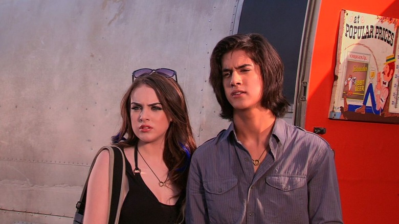 Jade and Beck looking confused