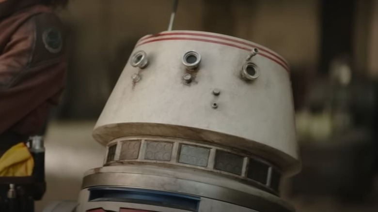 R5-D4 standing