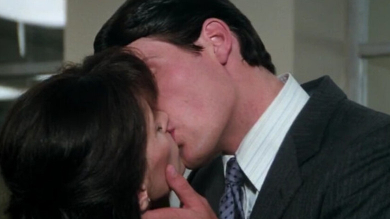 Superman kissing Lois Lane