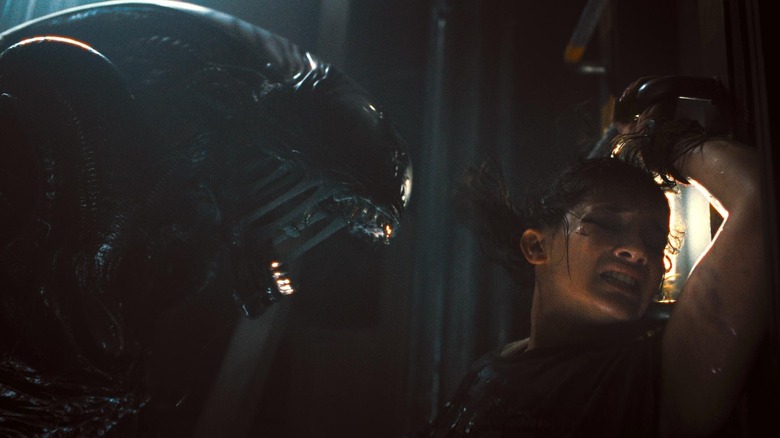 A Xenomorph confronts Rain